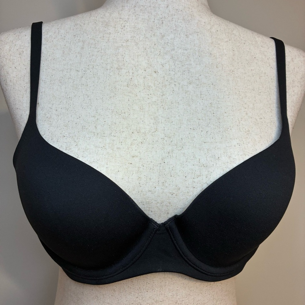 Victoria’s Secret Body by Victoria Shaping Demi Bra